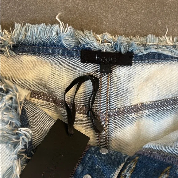 h:ours Calista Pant in Light Tinted Bleach - Picture 8 of 14